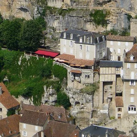 Pensionat Les Pirondeaux 3*